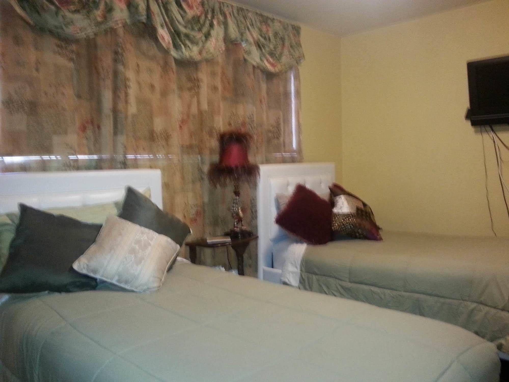 Secret Garden Bed And Breakfast Τακόμα Εξωτερικό φωτογραφία